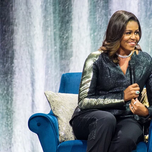 "Τo Φως Μέσα μας" | Το νέο βιβλίο της Michelle Obama