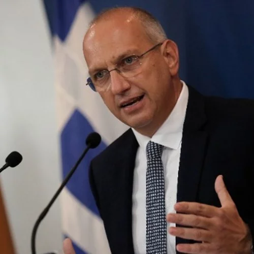 Ανασχηματισμός | Εκτός ο Χρυσοχοΐδης, μετακινείται ο Κικίλιας, υπουργός Πολιτικής Προστασίας ο πρ. υπουργός του ΣΥΡΙΖΑ Αποστολάκης