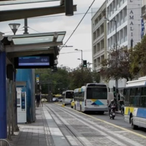 Απόλυτο χάος με την απεργία στα ΜΜΜ | Χωρίς μετρό και ΗΣΑΠ η Αθήνα – Τι ισχύει για λεωφορεία, τρόλεϊ και προαστιακό