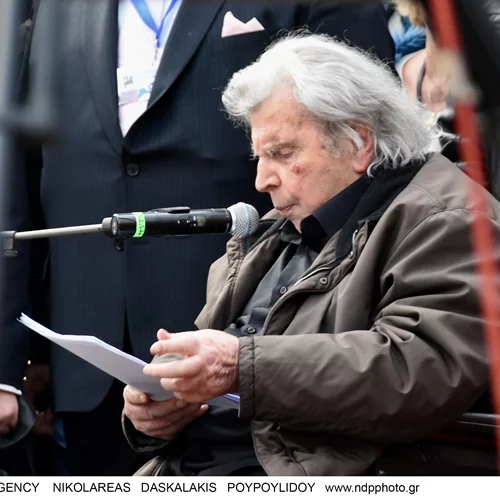 Μίκης Θεοδωράκης - Τέλος στο δικαστικό σίριαλ της κηδείας | Απαγορεύεται κάθε ανάμειξη της οικογένειας