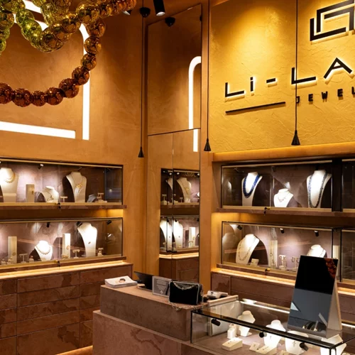 Εγκαίνια για το νέο κατάστημα της Li-LA-LO στο Σύνταγμα