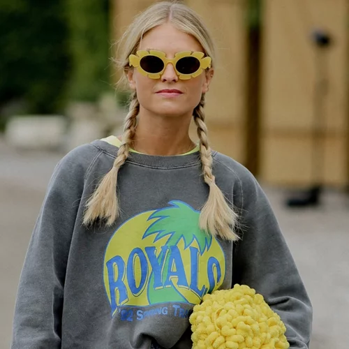 Τα spring looks που μπορείς να κάνεις με denim που δεν είναι μπλε