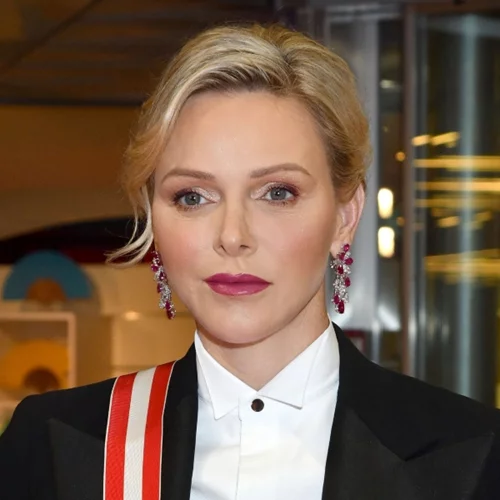 Πριγκίπισσα Σαρλίν | Μακριά από το παλάτι του Μονακό και ''χωμένη'' στην δουλειά