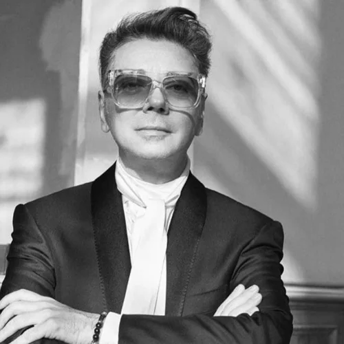 Πέθανε ο διάσημος Ρώσος σχεδιαστής μόδας Valentin Yudashkin