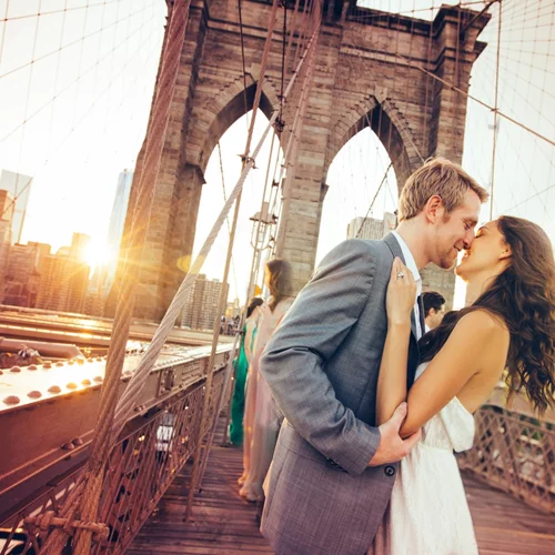 6 διάσημες γυναίκες που έκαναν πρόταση γάμου στους συντρόφους τους