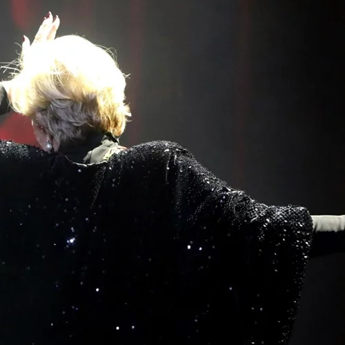 Η Μαρινέλλα επέστρεψε στη σκηνή