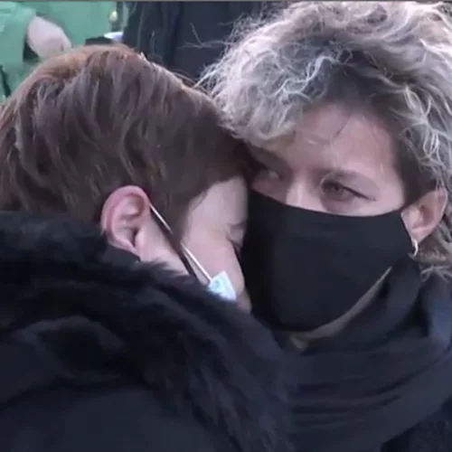 Τρεις γενναίες γυναίκες | Μια αγκαλιά έγιναν η μητέρα της Ελένης Τοπαλούδη, της Γαρυφαλλιάς και της Ερατούς