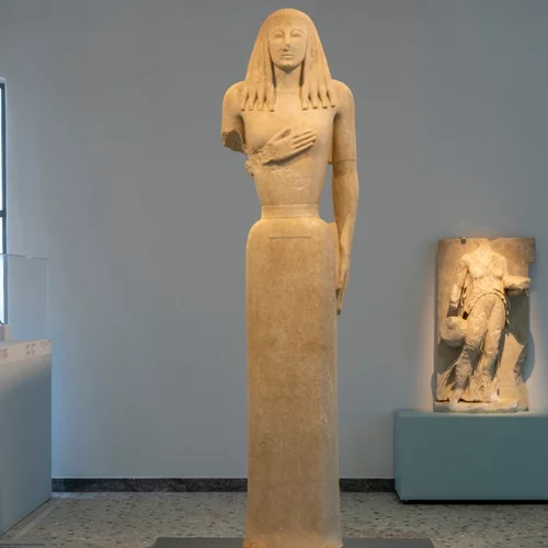 Η έκθεση του Μουσείου Κυκλαδικής Τέχνης "Κυκλαδίτισσες" ταξιδεύει στη Σαντορίνη