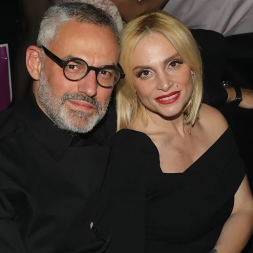 Ελεωνόρα Ζουγανέλη | Με εφαρμοστό μαύρο φόρεμα στο πλευρό του Νίκου Συρίγου