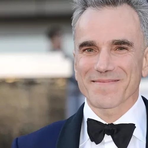 Daniel - Day Lewis | Σπάνια red carpet εμφάνιση με τον 27χρονο γιο του, λίγο πριν βρεθούν στην Αθήνα