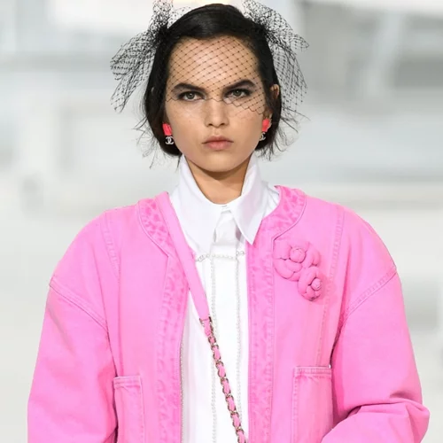 Hot Pink | Πώς θα προσθέσεις στα looks σου την πιο chic απόχρωση της άνοιξης