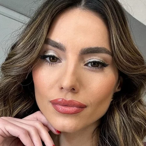 Ηλιάνα Παπαγεωργίου | Έχει γίνει χαμός στο Internet με τα αγαπημένα της glosses