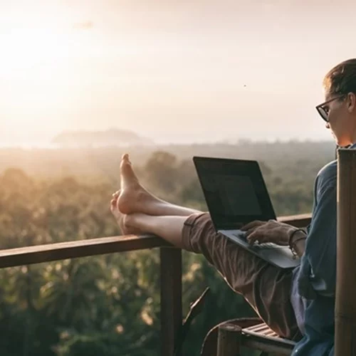 Quiet Vacationing | Το νέο trend που αλλάζει το παιχνίδι της τηλεργασίας