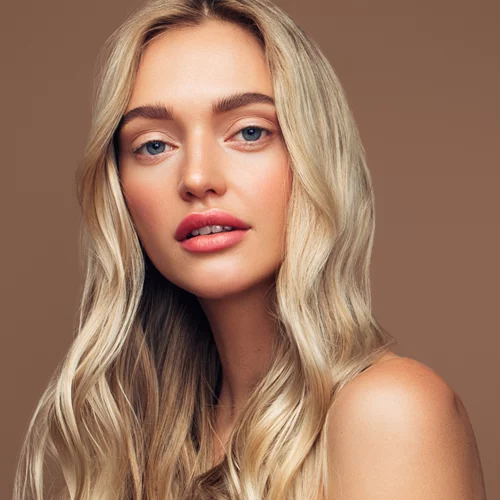 Θέλεις να γίνεις ξανθιά; Όσα πρέπει να προσέξεις για να έχεις το ιδανικό αποτέλεσμα