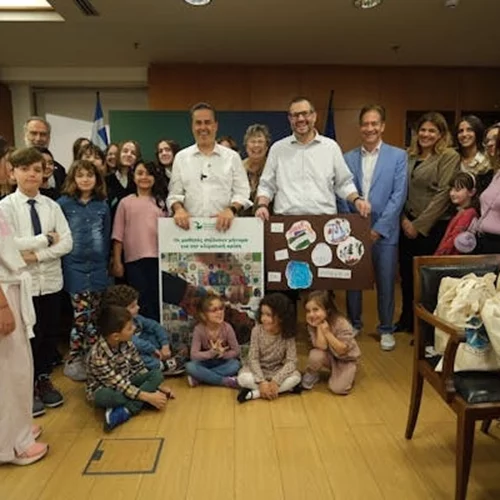 Χιλιάδες μαθητές στέλνουν ένα ηχηρό μήνυμα για το περιβάλλον ενόψει της COP30