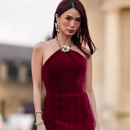 Τα βελούδινα φορέματα που θα αναβαθμίσουν το γιορτινό σας ντύσιμο