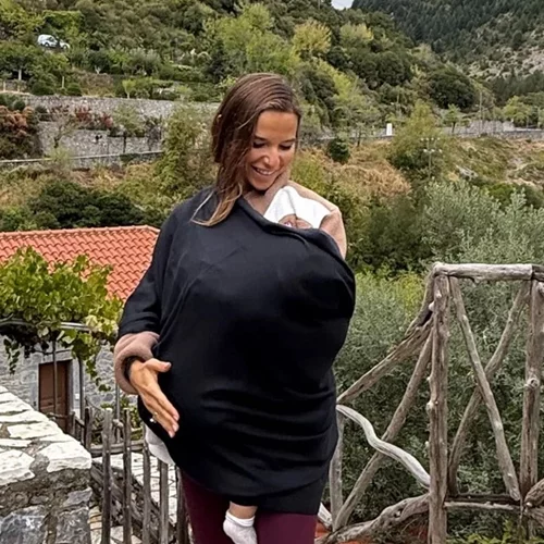 "10 μήνες μαζί" | Η Εριέττα Κούρκουλου Λάτση μοιράζεται αδημοσίευτες φωτογραφίες με τον γιο της