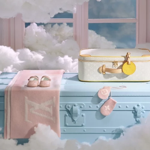 Ο οίκος Louis Vuitton κυκλοφορεί την πρώτη Baby Collection του
