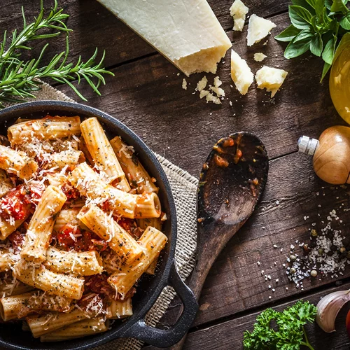 Ζυμαρικά χωρίς τύψεις | Η light συνταγή για ριγκατόνι του ονείρου με cottage cheese