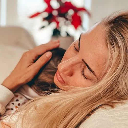 Η κόρη της Μαρίας Ηλιάκη μόλις έγινε ενός έτους | Η πρώτη φωτογραφία μέσα από το μαιευτήριο και τα συγκινητικά λόγια της παρουσιάστριας