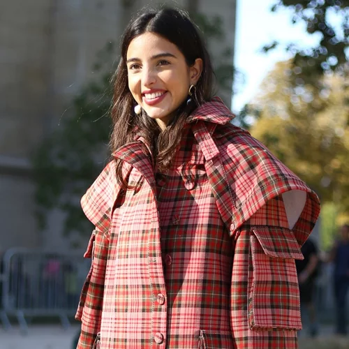 Πώς δεν θα κρυώνεις όταν φοράς καλσόν; | Αυτό είναι το viral hack από το TikTok που πρέπει να δοκιμάσεις