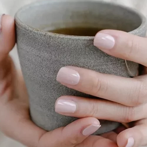 Πονόλαιμος | Άμεση ανακούφιση με αυτές τις τροφές και ροφήματα