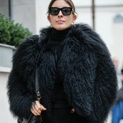 Τα faux fur παλτό είναι μονόδρομος αν θέλεις να είσαι κομψή στο πολύ κρύο