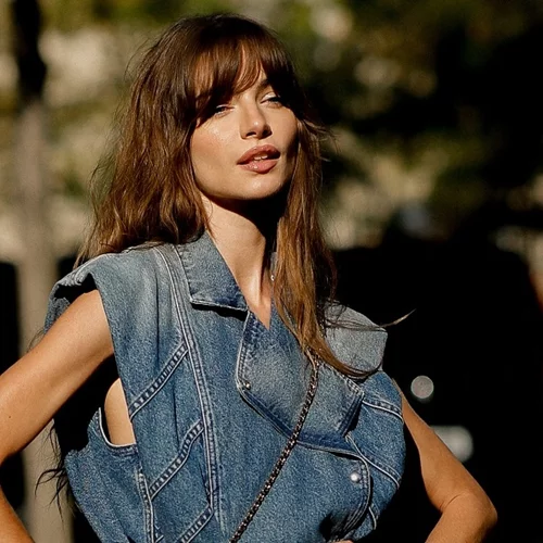 Το βρήκαμε | Αυτό είναι το κομψό άρωμα που φοράνε τώρα όλες οι Γαλλίδες