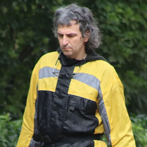 Η ανάρτηση – απάντηση του Άρη Σερβετάλη για τις αντιδράσεις | "Δεν χρειάζεται να είμαι γυναίκα για να κρίνω την πράξη της άμβλωσης"