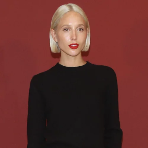 Ολυμπία Γλύξμπουργκ | Το look της είναι μια ιδανική πρόταση αν είσαι καλεσμένη σε έναν χειμερινό γάμο