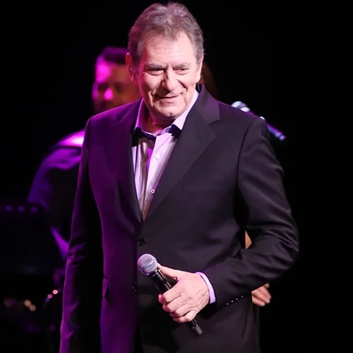 Καστανομάλλα με καταπράσινα μάτια | Ο Άγγελος Διονυσίου με την κόρη του Ηλέκτρα