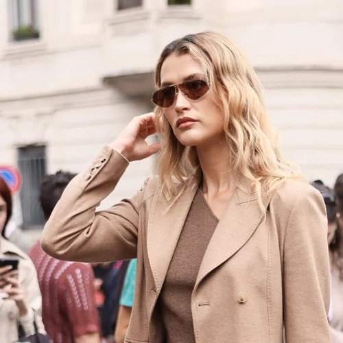 Mocha Mousse | 5 ιδέες μανικιούρ στο πιο κομψό χρώμα του 2025