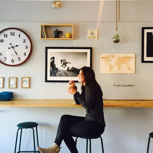 Αργείς πάντα στα ραντεβού; 3 απρόσμενα θετικά χαρακτηριστικά που έχουν όσοι δεν είναι ποτέ στην ώρα τους