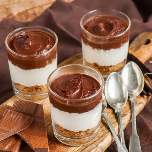 Ατομικό cheesecake πραλίνας με 5 μόνο υλικά