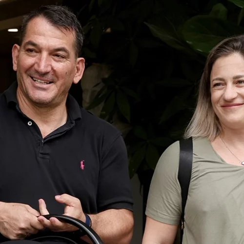 Εξιτήριο για Αφροδίτη Σκαφίδα και Πύρρο Δήμα από το μαιευτήριο