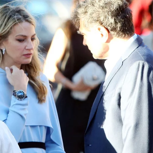 Χρυσή Βαρδινογιάννη | Το baby blue φόρεμα που επέλεξε για τον γάμο του αδερφού της