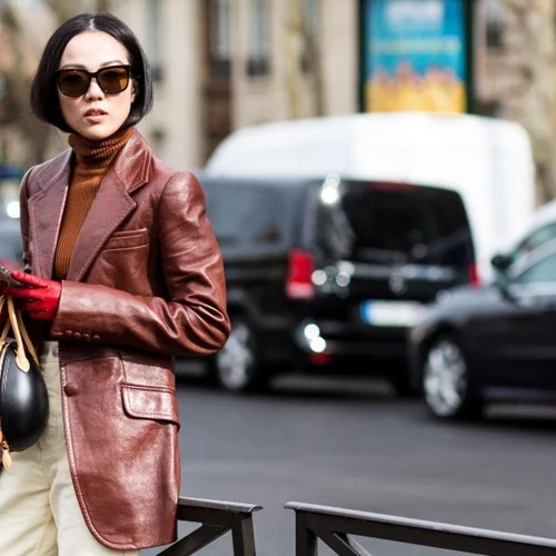 Πώς θα φορέσεις το λευκό τζιν με στιλ τον χειμώνα