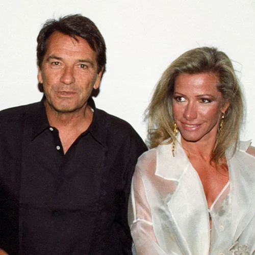 Όταν ο Νίκος Κούρκουλος κοίταζε όλο λατρεία τα μεγαλύτερα παιδιά του, Άλκη και Μελίτα