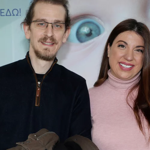 Μελίνα Μακρή | Εξιτήριο από το μαιευτήριο για την τραγουδίστρια (εικόνες)