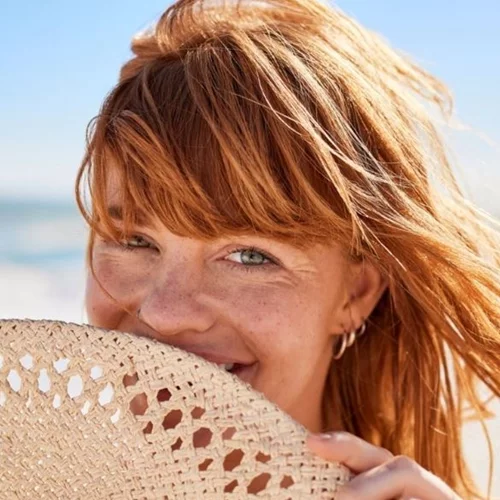 Πώς θα αντιμετωπίσεις τις πανάδες που φέρνει το καλοκαίρι στην επιδερμίδα σου