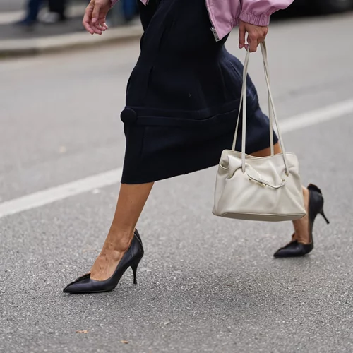 Οι classy δερμάτινες γόβες που θα φορέσεις περισσότερο το 2026