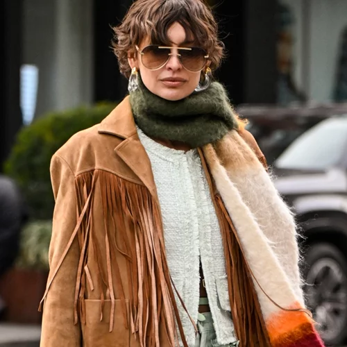 Αυτά τα stylish looks θα σε πείσουν να φορέσεις κρόσσια