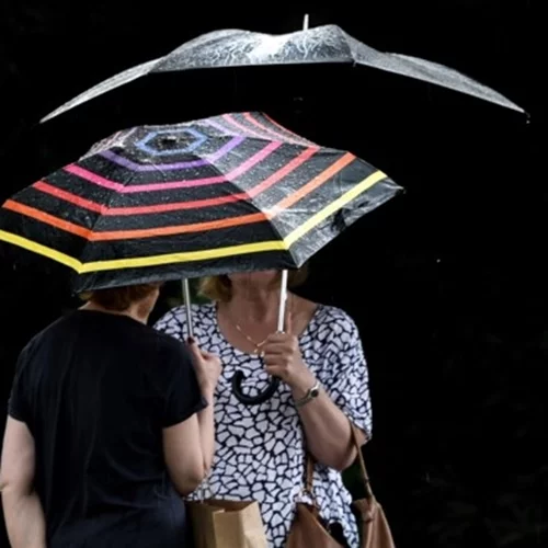 Συνεχίζεται η αστάθεια του καιρού με βροχές και σποραδικές καταιγίδες - Εως 27 βαθμούς ο υδράργυρος