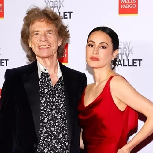 Mick Jagger | Σπάνια βραδινή εμφάνιση με την 38χρονη σύντροφο και μητέρα του όγδοου παιδιού του