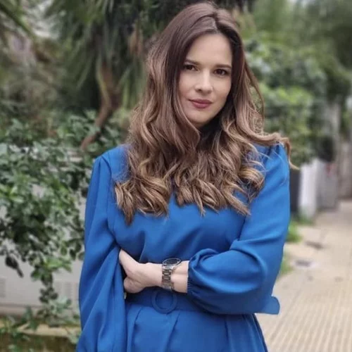 Ευγενία Δημητροπούλου | Λαμπερή και ευδιάθετη στην πρώτη δημόσια εμφάνιση μετά τον γάμο και τη βάφτιση της κόρης της