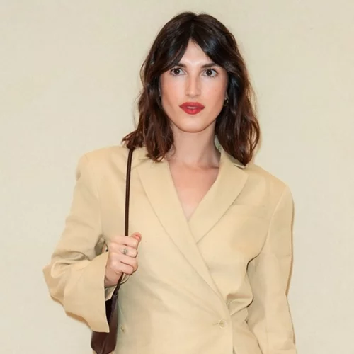 5 ζευγάρια παπούτσια που δεν αποχωρίζονται οι Γαλλίδες την άνοιξη