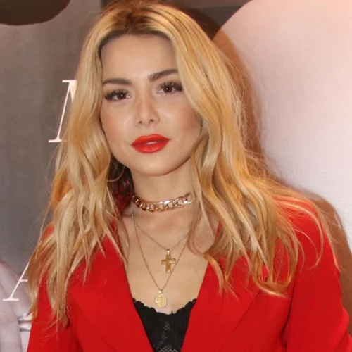 Ζόζεφιν | Μας συστήνει για πρώτη φορά την αδερφή της και μοιάζουν πολύ