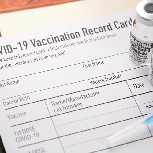 Εμβόλια Pfizer, Astrazeneca, Moderna | Ποια είναι τα πιο αποτελεσματικά έναντι της μετάλλαξης Δέλτα