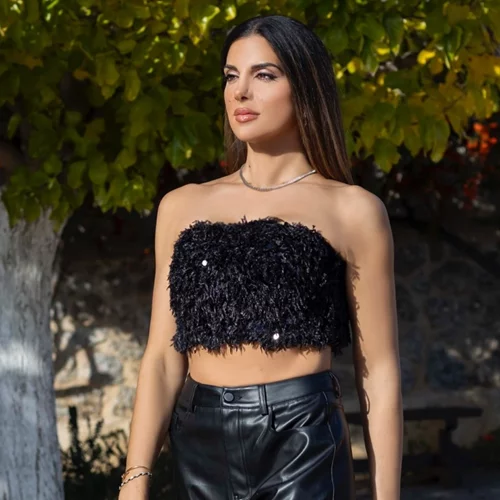 Περήφανη μαμά | Η Σταματίνα Τσιμτσιλή στη χριστουγεννιάτικη γιορτή στο σχολείο των παιδιών της