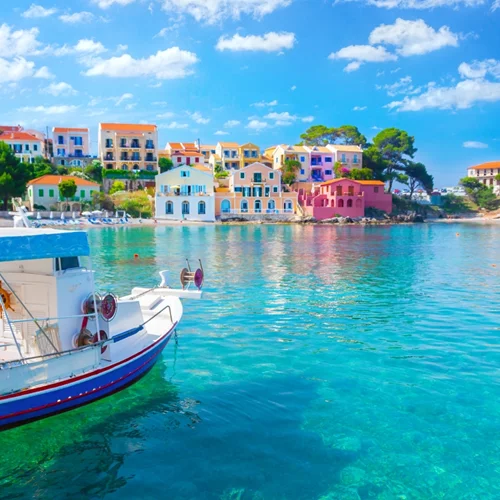 Έτος ρεκόρ για τον ελληνικό τουρισμό το 2023 - Τα ατού της χώρας και το στοίχημα της νέας χρονιάς